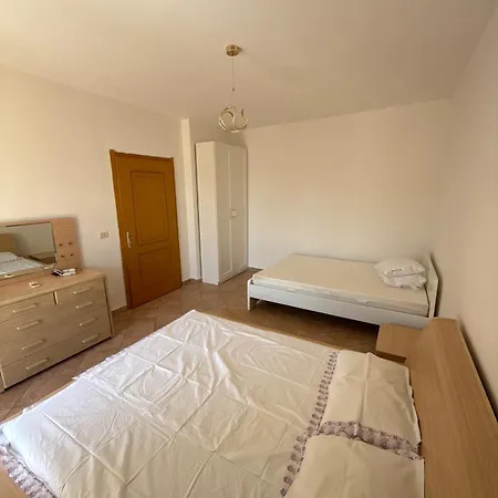 Modern Beachfront In Views Appartement *